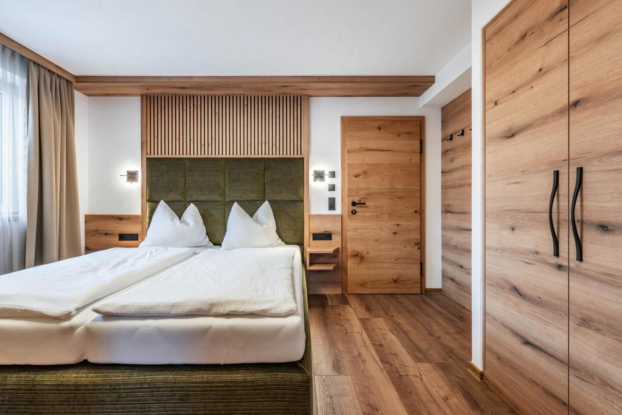Montana Apartments Майрхофен Экстерьер фото