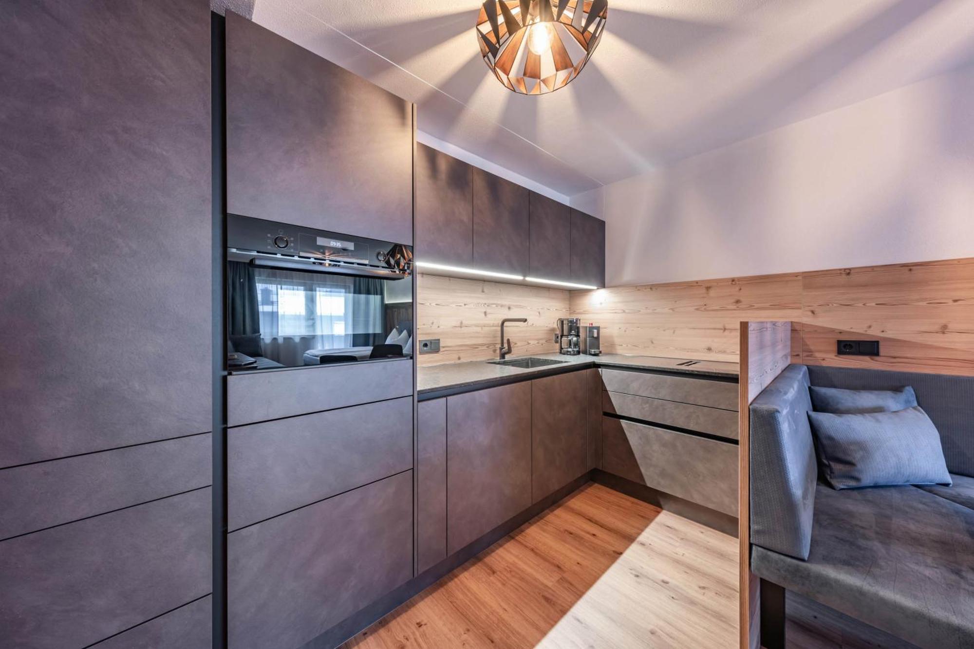Montana Apartments Майрхофен Экстерьер фото