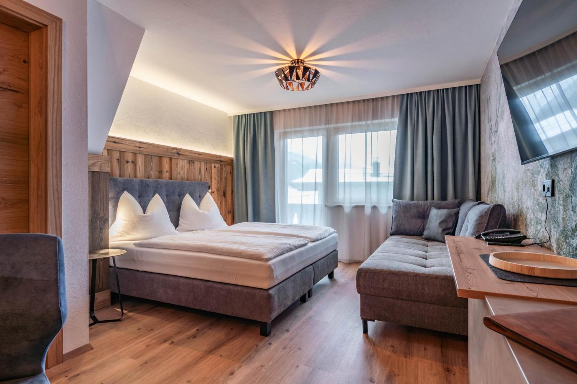 Montana Apartments Майрхофен Экстерьер фото