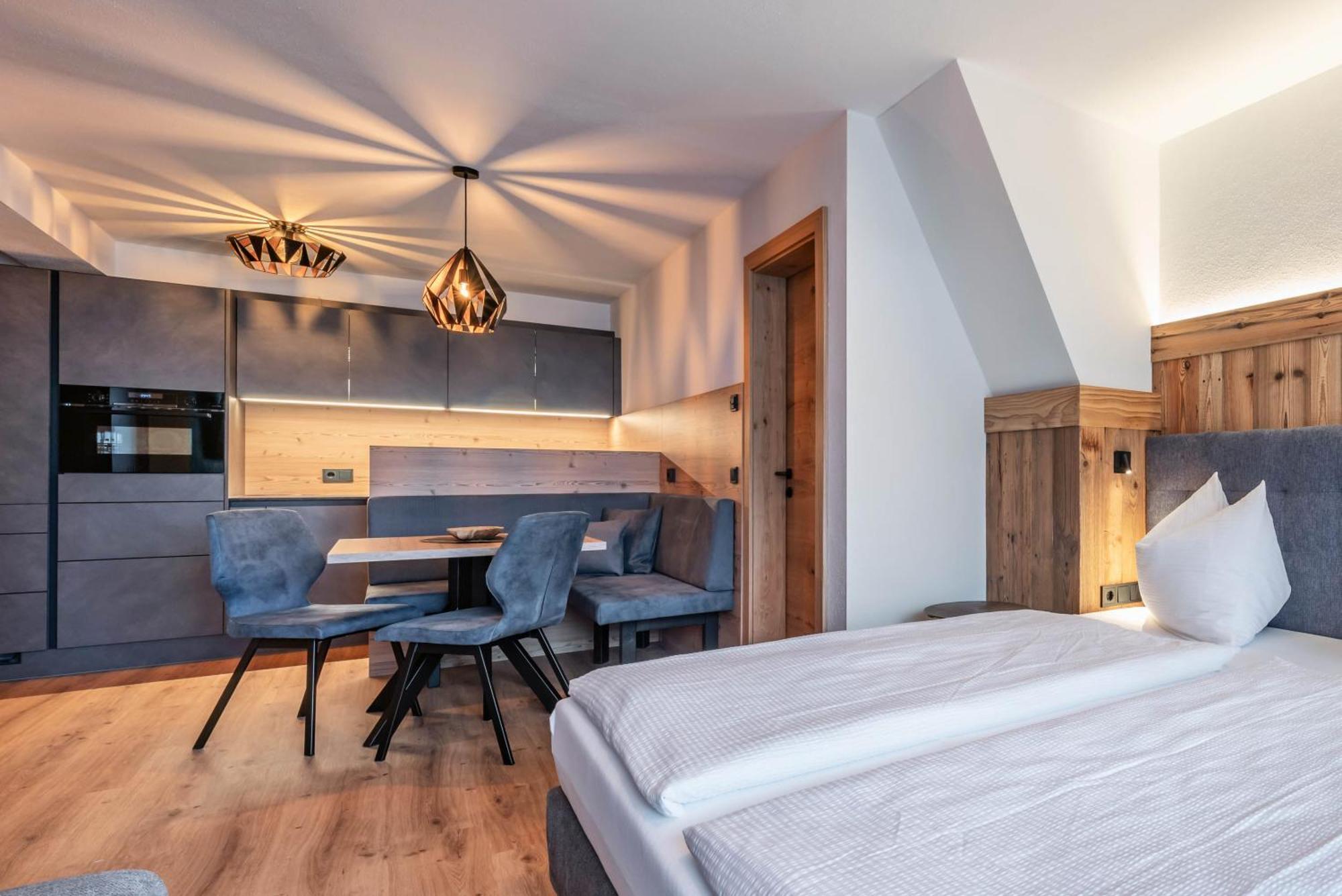 Montana Apartments Майрхофен Экстерьер фото