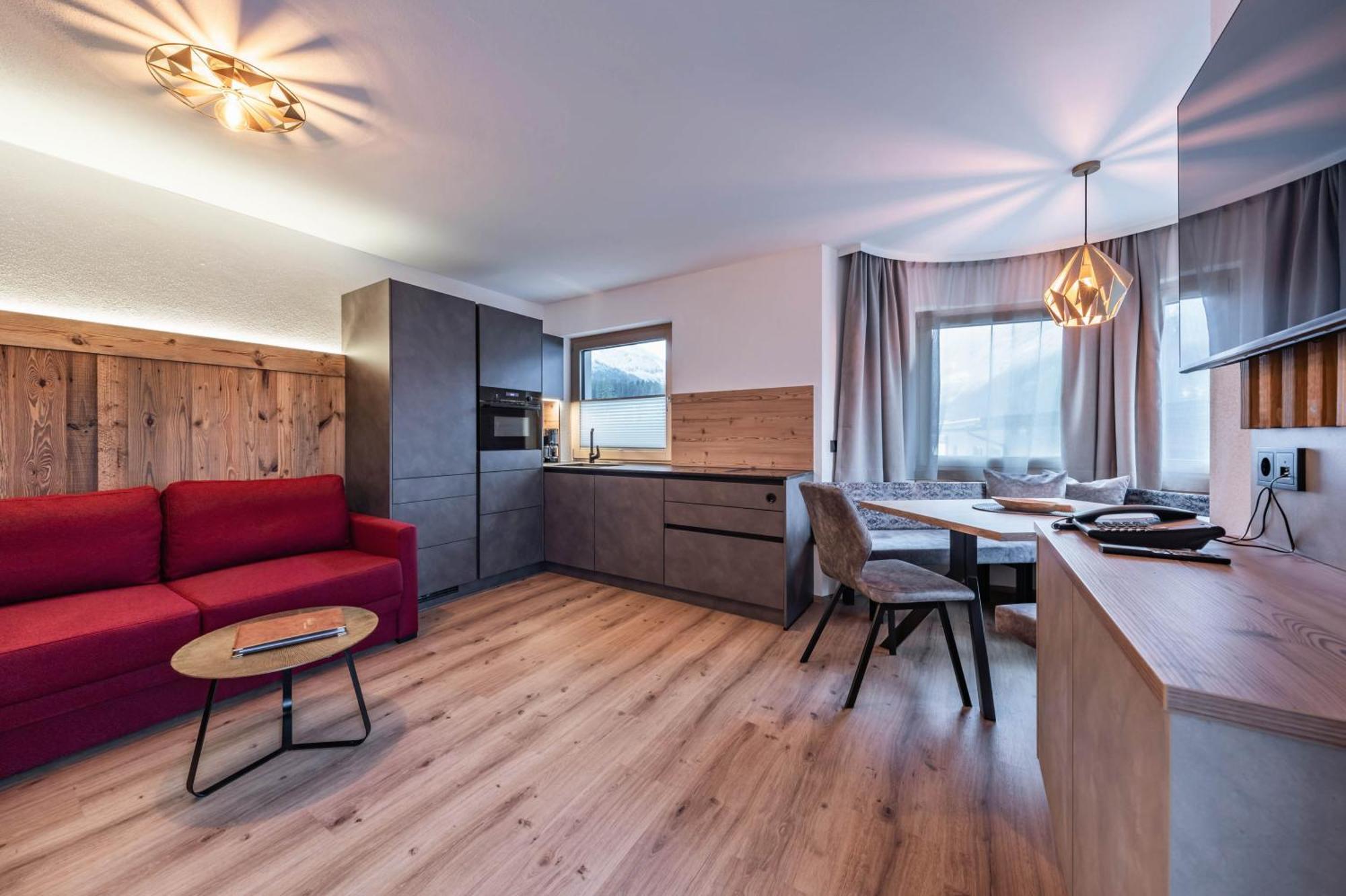 Montana Apartments Майрхофен Экстерьер фото
