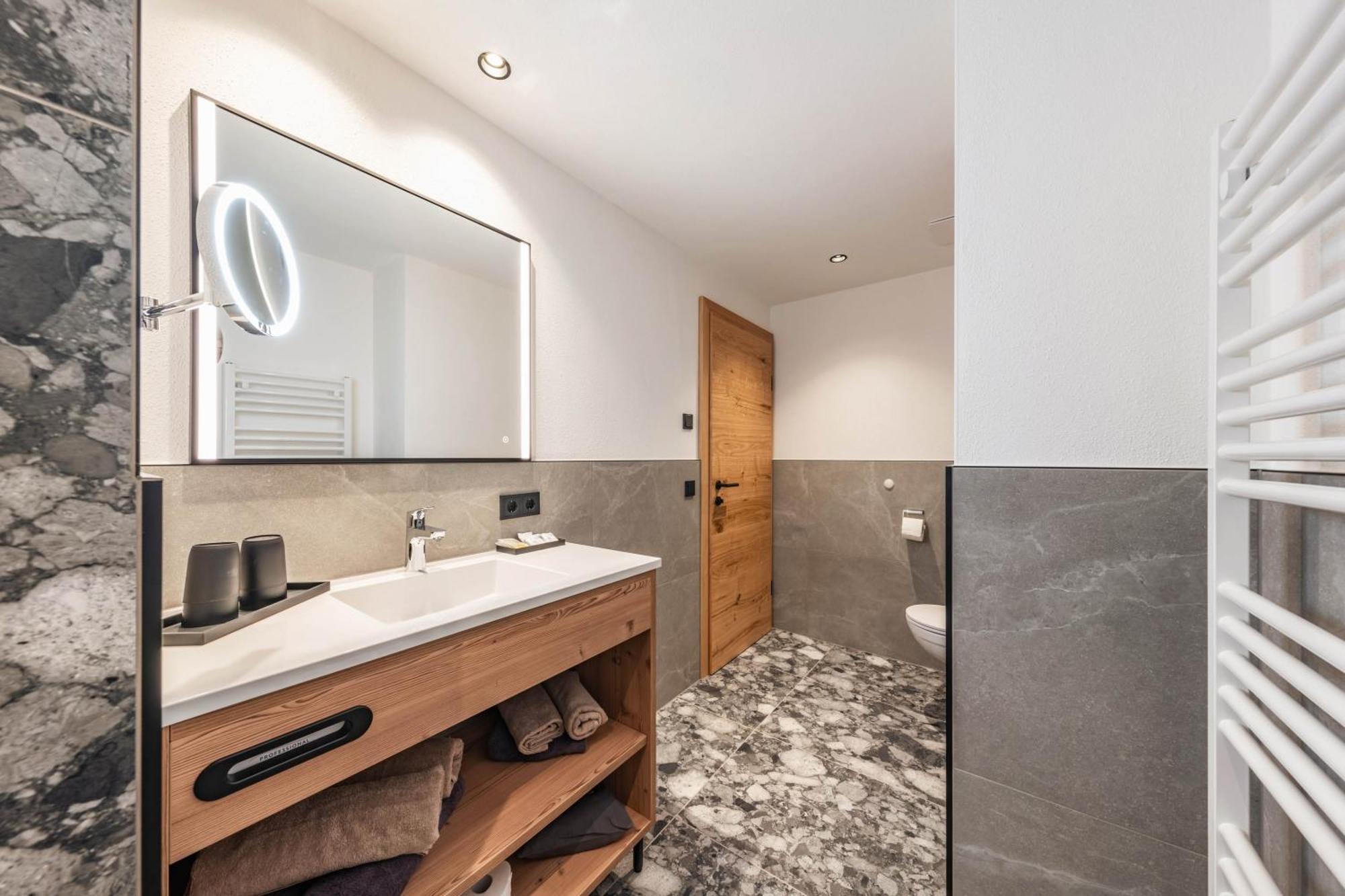 Montana Apartments Майрхофен Экстерьер фото